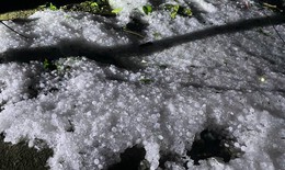 Chuyên gia lý giải nguyên nhân rất khó dự báo được mưa đá hay dông lốc