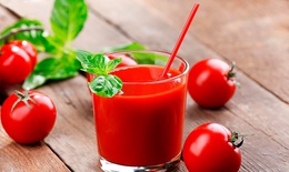 Uống một ly nước ép cà chua mỗi ngày có giúp hạ huyết áp?