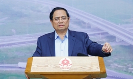 Thủ tướng: Tiếp tục đầu tư các tuyến cao tốc, đường sắt kết nối với sân bay Long Thành