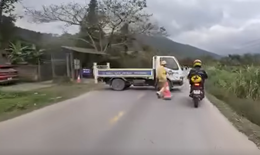 Cục CSGT lên tiếng trước thông tin 'dùng ô tô công vụ chắn ngang đường để dừng xe vi phạm'