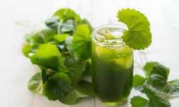 5 cách làm đẹp da từ rau má cực dễ