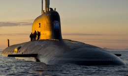 Anh theo dõi tàu ngầm hạt nhân Nga một tháng