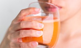 5 lợi ích khi uống nước ép cà rốt mỗi ngày