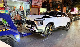 Hà Nội: Nữ tài xế ô tô tông liên hoàn nhiều xe trên phố Doãn Kế Thiện