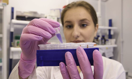 Nga cấp phép sử dụng lâm sàng vaccine ung thư cá nhân hóa thứ hai