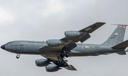Máy bay KC-135 Mỹ chằng chịt vết đạn sau trận đánh của Iran?