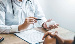 Kê đơn, gợi ý chuyển người bệnh tới cơ sở khác nhằm trục lợi: Phạt đến 10 triệu đồng, tước chứng chỉ hành nghề
