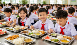 Xây dựng cơ chế giám sát để bữa ăn học đường không bị cắt xén