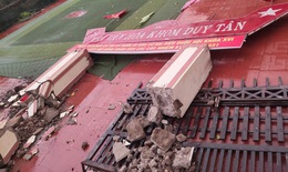 Nhiều nhà dân, công trình công cộng ở Quảng Trị bị hư hại sau trận lốc xoáy