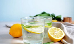 Thời điểm tốt nhất uống nước chanh giúp tiêu hóa và bù nước