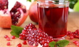 5 nhóm người cần thận trọng khi uống nước ép lựu