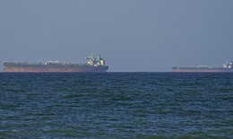 Iran đe dọa tấn công các tàu đang tiến vào eo biển Hormuz