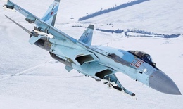 Loạt 'tiêm kích ngoài hành tinh' Su-35 sẵn sàng xuất kích