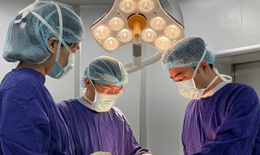 Vinmec Nha Trang tiên phong đưa kỹ thuật phẫu thuật nội soi điều trị ung thư tuyến giáp không sẹo về Khánh Hòa
