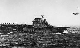 'Tàu sân bay tệ nhất' từng được chế tạo của Mỹ