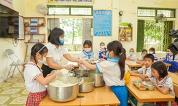Dinh dưỡng tăng cường miễn dịch cho trẻ em trong ngày hè