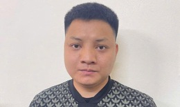 Triệu tập 2 thanh niên đến nhà người khác chửi bới lúc rạng sáng