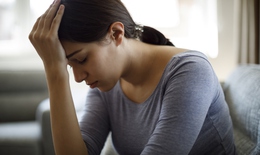 10 triệu chứng tiền mãn kinh bất ngờ hơn cả bốc hỏa