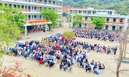 Trường học 'mặc áo' bán trú, vận hành như nội trú