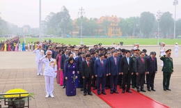 Lãnh đạo Đảng, Nhà nước và ĐBQH vào Lăng viếng Chủ tịch Hồ Chí Minh