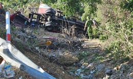 Xe khách lao xuống vực ở Lâm Đồng, 4 người tử vong, nhiều người bị thương