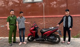 Bắt giữ 2 đối tượng cướp tài sản trong đêm trên Quốc lộ 2