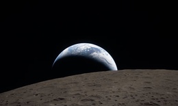 Artemis II kết thúc hành trình khám phá Mặt Trăng để trở về Trái Đất