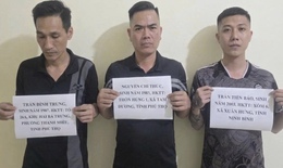 Nhân viên 17 tuổi bị giữ, đánh đập trong quán karaoke để đòi nợ