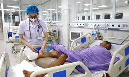 Tự ý bôi cao nóng vào vết xước, người đàn ông bị nhiễm trùng huyết nặng