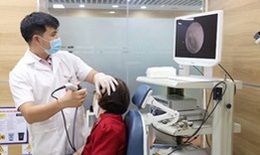 Chuyên gia cảnh báo người thích lặn biển coi chừng bị thủng màng nhĩ
