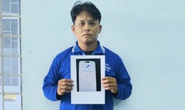 Dùng app ngân hàng giả lừa rút tiền mặt của chủ tiệm tạp hoá