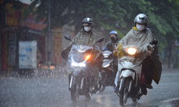 Miền Bắc kết thúc nắng nóng, mưa dông kèm nguy cơ lốc sét