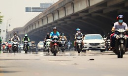 Nắng nóng đỉnh điểm vẫn tiếp diễn, khuyến cáo hạn chế ra ngoài khung giờ cao điểm