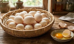 5 nhóm người nên thận trọng với trứng vịt