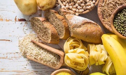 Có nên cắt hoàn toàn tinh bột để giữ dáng ở tuổi tiền mãn kinh?