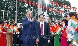 Tổng Bí thư, Chủ tịch nước Tô Lâm gặp gỡ cộng đồng người Việt Nam tại Ấn Độ