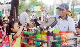 Kiểm soát đồ ăn vặt và nước giải khát có đường khi trẻ nghỉ hè