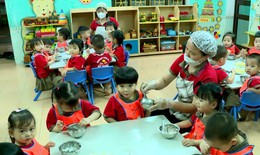 Siết chặt quản lý an toàn thực phẩm trường học: Không để thực phẩm bẩn len lỏi vào bữa ăn bán trú