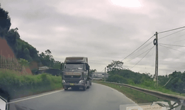 Cục CSGT chỉ ra 'kinh nghiệm sống còn' sau vụ ô tô vượt ẩu bất chấp an toàn