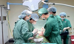 Bệnh viện Việt Nam - Thụy Điển Uông Bí cứu sống hai bệnh nhi đa chấn thương nặng