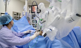 Chủ quan với dấu hiệu đi ngoài ra máu, người đàn ông 42 tuổi 'sốc' vì ung thư trực tràng