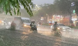 Chuyên gia: Siêu bão xuất hiện vào giữa tháng 6 là điều hiếm gặp