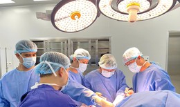 Vinmec Hải Phòng áp dụng thành công kỹ thuật thay khớp vai đảo ngược cho bệnh nhân người Anh