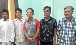 Nhặt được con tê tê rồi cất giấu và đem bán, 5 người bị khởi tố