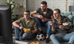 Thức đêm uống rượu bia xem World cup 2026 dễ kích hoạt biến cố tim mạch