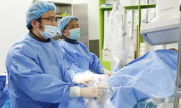 Một buổi chiều, bác sĩ Bệnh viện Bạch Mai cơ sở Ninh Bình thực hiện thành công 5 ca can thiệp mạch vành