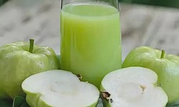 8 tác dụng khi uống nước ép ổi mỗi sáng vào mùa hè