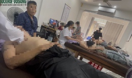Cơ sở YHCT ở Hà Nội "dọa" bệnh nhân tái phát đột quỵ, bán thuốc có hạn đến 2050