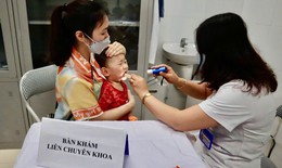 Một buổi khám sức khỏe định kỳ miễn phí cho trẻ dưới 6 tuổi tại Trạm Y tế phường