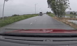 Camera ghi lại vụ tai nạn khiến 1 người tử vong tại Bắc Ninh, CSGT cảnh báo điều này